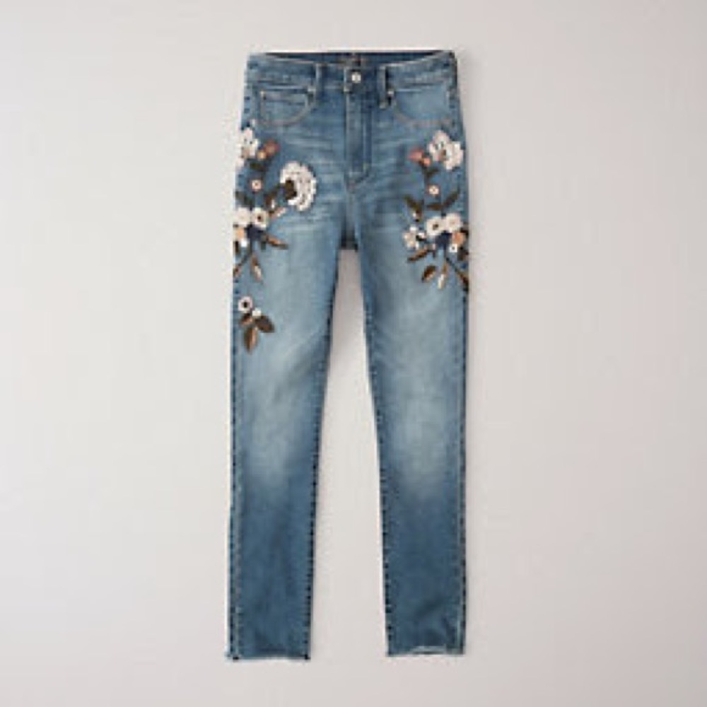 🌼Abercrombie & Fitch Simone High Rise Embroidered Jeans Sz 25